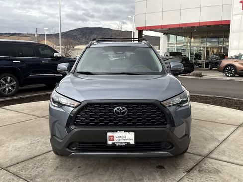 Used 2023 Toyota Corolla Cross LE image 3