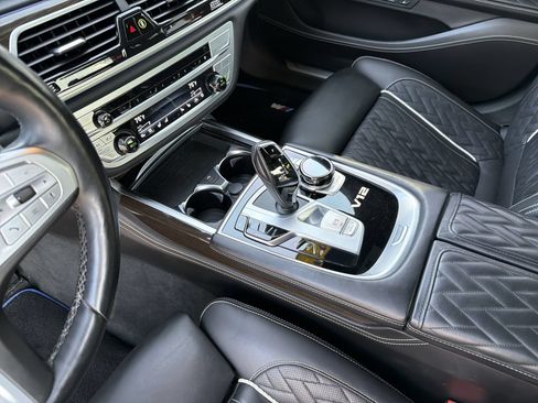 Used 2022 BMW M760i xDrive AWD/4WD image 24