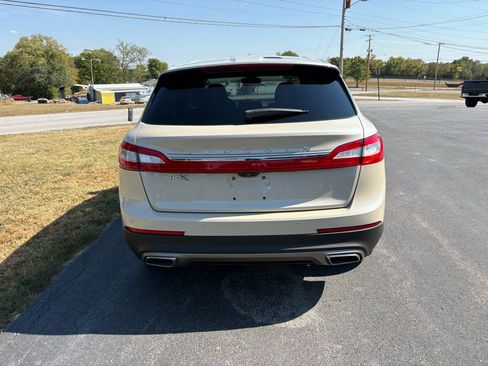 Used 2018 Lincoln MKX Select w/ Select Plus Package image 3