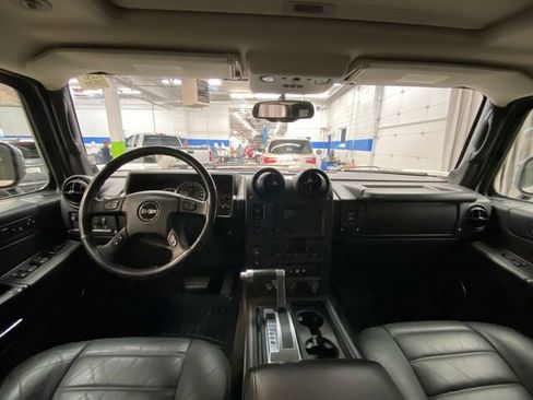 Used 2005 HUMMER H2 Luxury w/ Preferred Equipment Group image 28