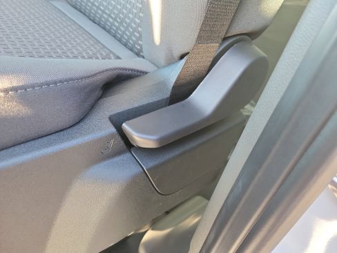 New 2026 Ford Transit 250 148 Medium Roof image 17