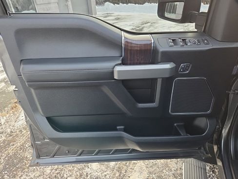 Used 2017 Ford F350 Platinum w/ Platinum Ultimate Package image 15