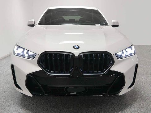 Used 2026 BMW X6 xDrive40i w/ Premium Package AWD/4WD image 2