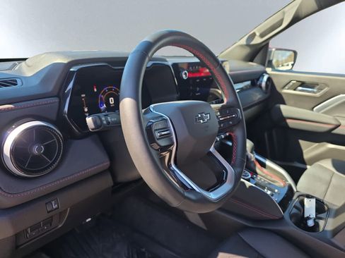 Used 2023 Chevrolet Colorado Z71 w/ Z71 Convenience Package 2 image 17