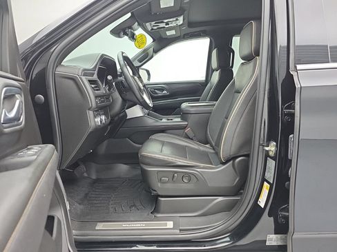 Used 2023 GMC Yukon SLT AWD/4WD image 13