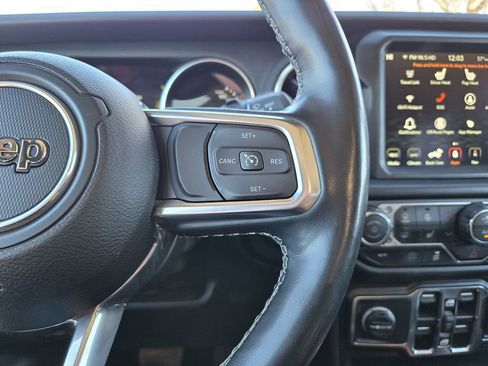 Used 2022 Jeep Wrangler Unlimited Sahara w/ Cold Weather Group image 28