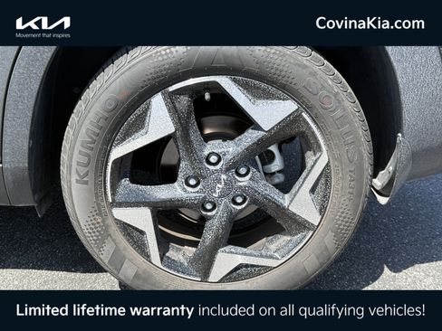 Certified 2024 Kia Seltos EX FWD image 9