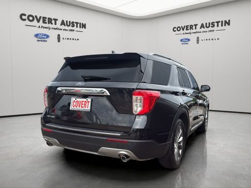 Used 2022 Ford Explorer Limited w/ Equipment Group 301A image 5