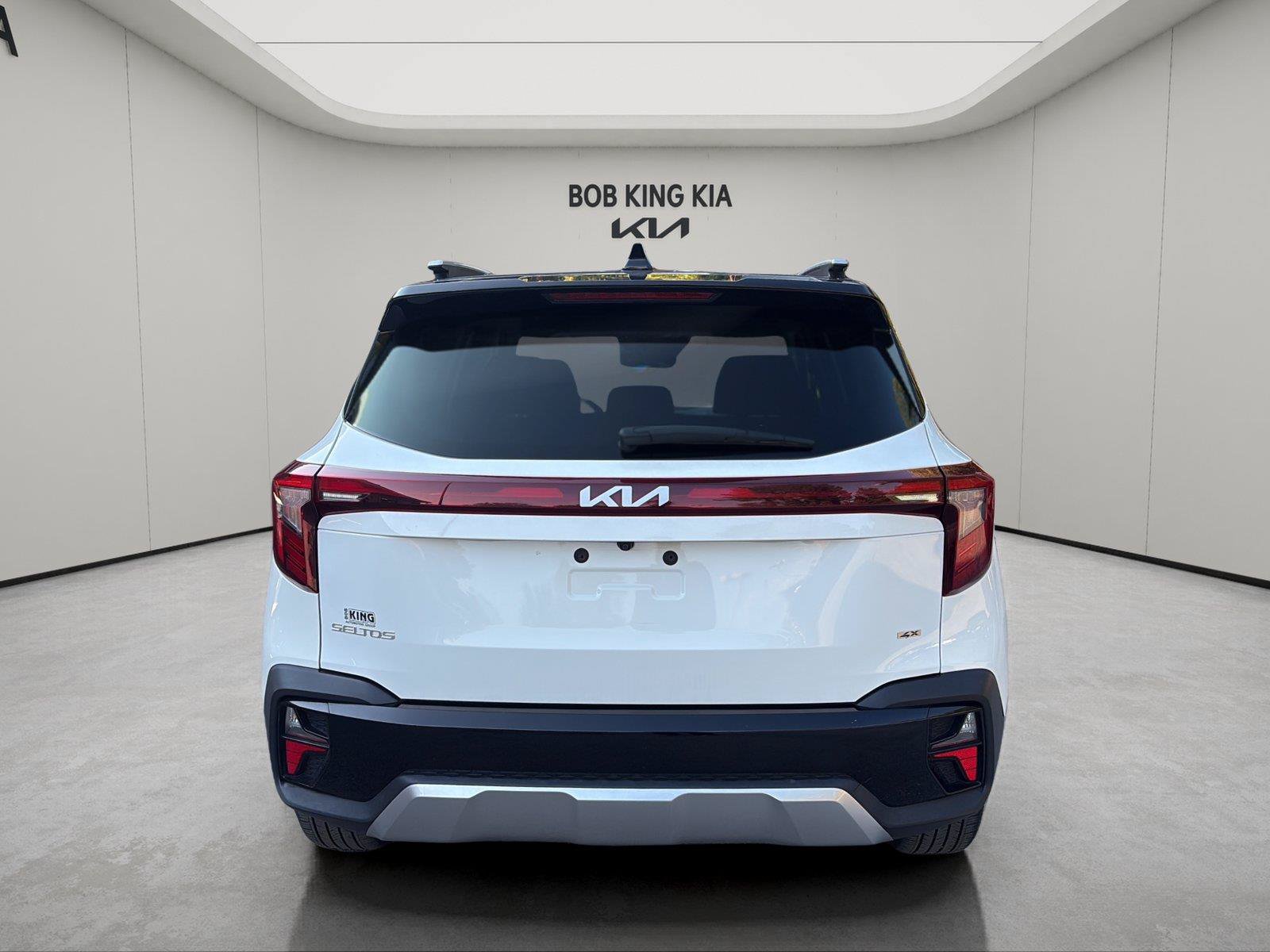 Used 2024 Kia Seltos S AWD/4WD image 4