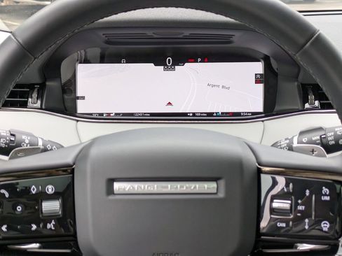 Used 2024 Land Rover Range Rover Evoque S image 30