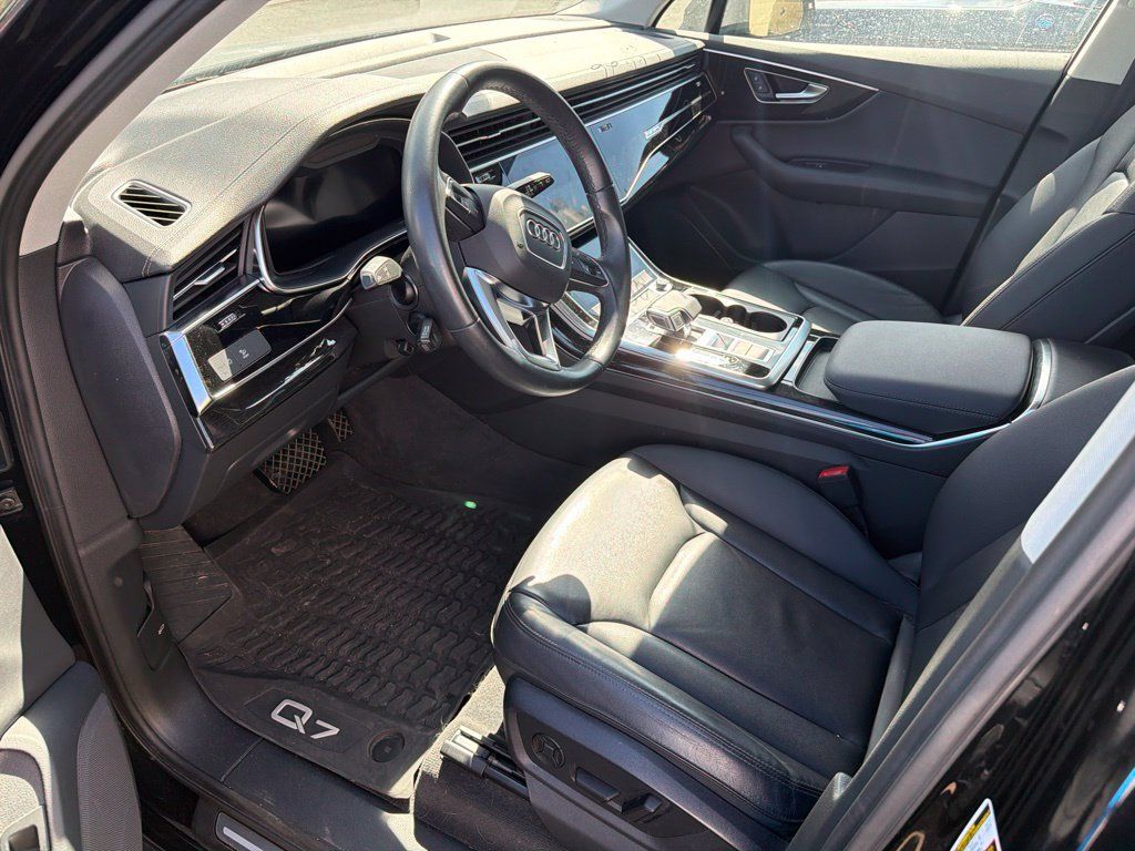 Used 2023 Audi Q7 2.0T Premium Plus w/ Premium Plus Package AWD/4WD image 5