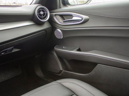 New 2025 Alfa Romeo Giulia AWD image 20