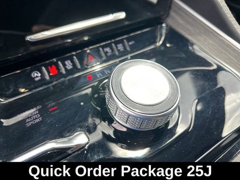 Used 2024 Jeep Wagoneer Series II AWD/4WD image 14