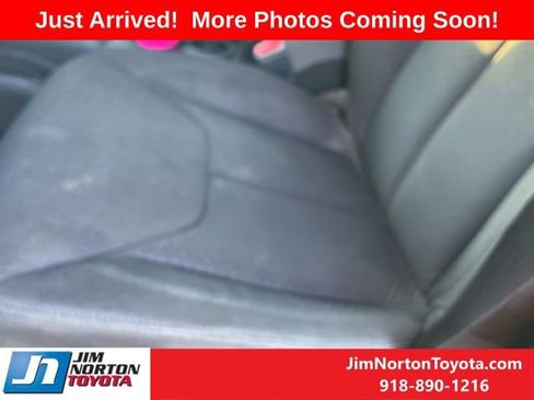 Used 2013 Jeep Wrangler Unlimited Sport image 8