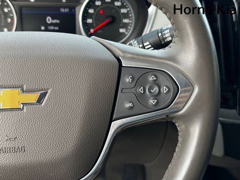 Used 2020 Chevrolet Traverse LT image 20