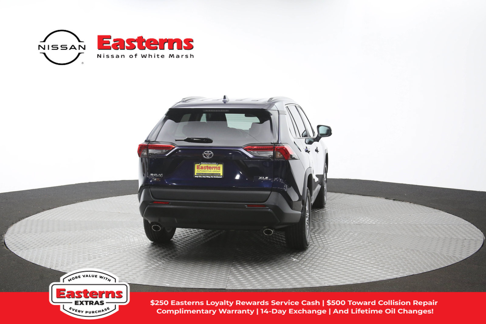 Used 2024 Toyota RAV4 XLE FWD image 38