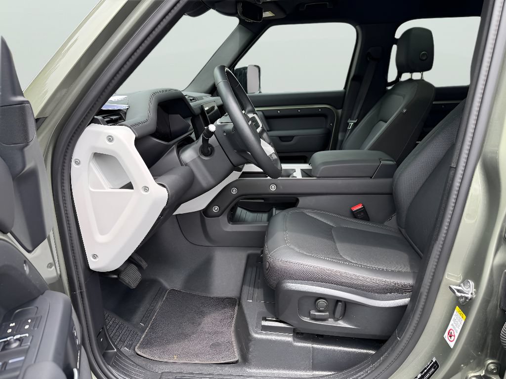 Used 2025 Land Rover Defender 110 S AWD/4WD image 12