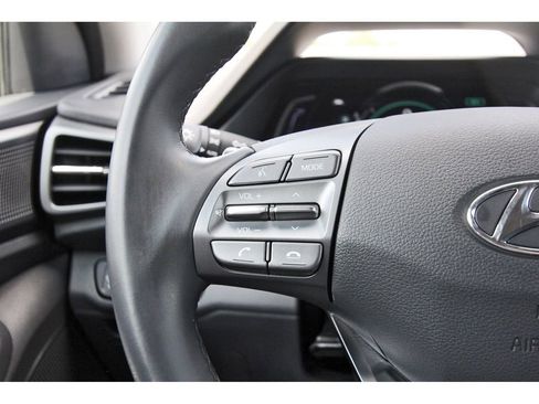 Used 2020 Hyundai Ioniq SE FWD image 18
