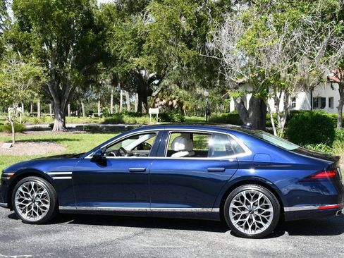 Used 2023 Genesis G90 3.5T AWD/4WD image 4