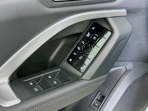Used 2025 Audi Q5 Premium Plus AWD/4WD image 21