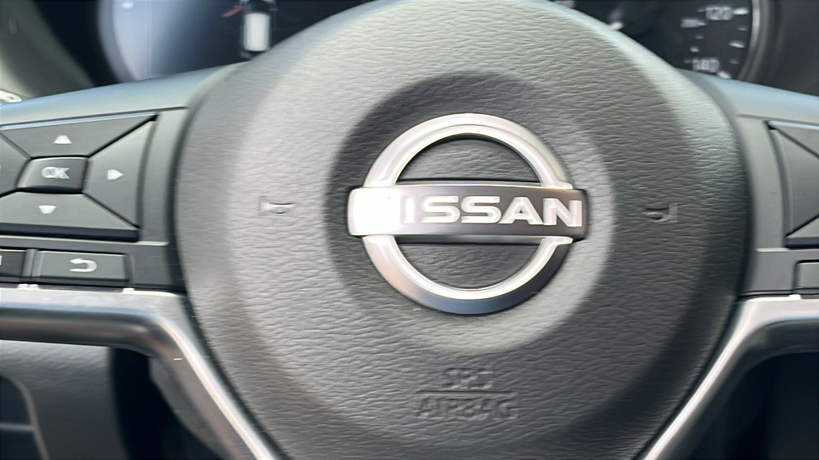 Used 2024 Nissan Kicks SV FWD image 17