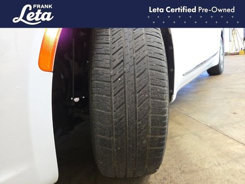 Used 2023 Chrysler Pacifica Limited FWD image 26