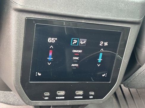 Used 2026 GMC Yukon XL Denali Ultimate AWD/4WD image 24