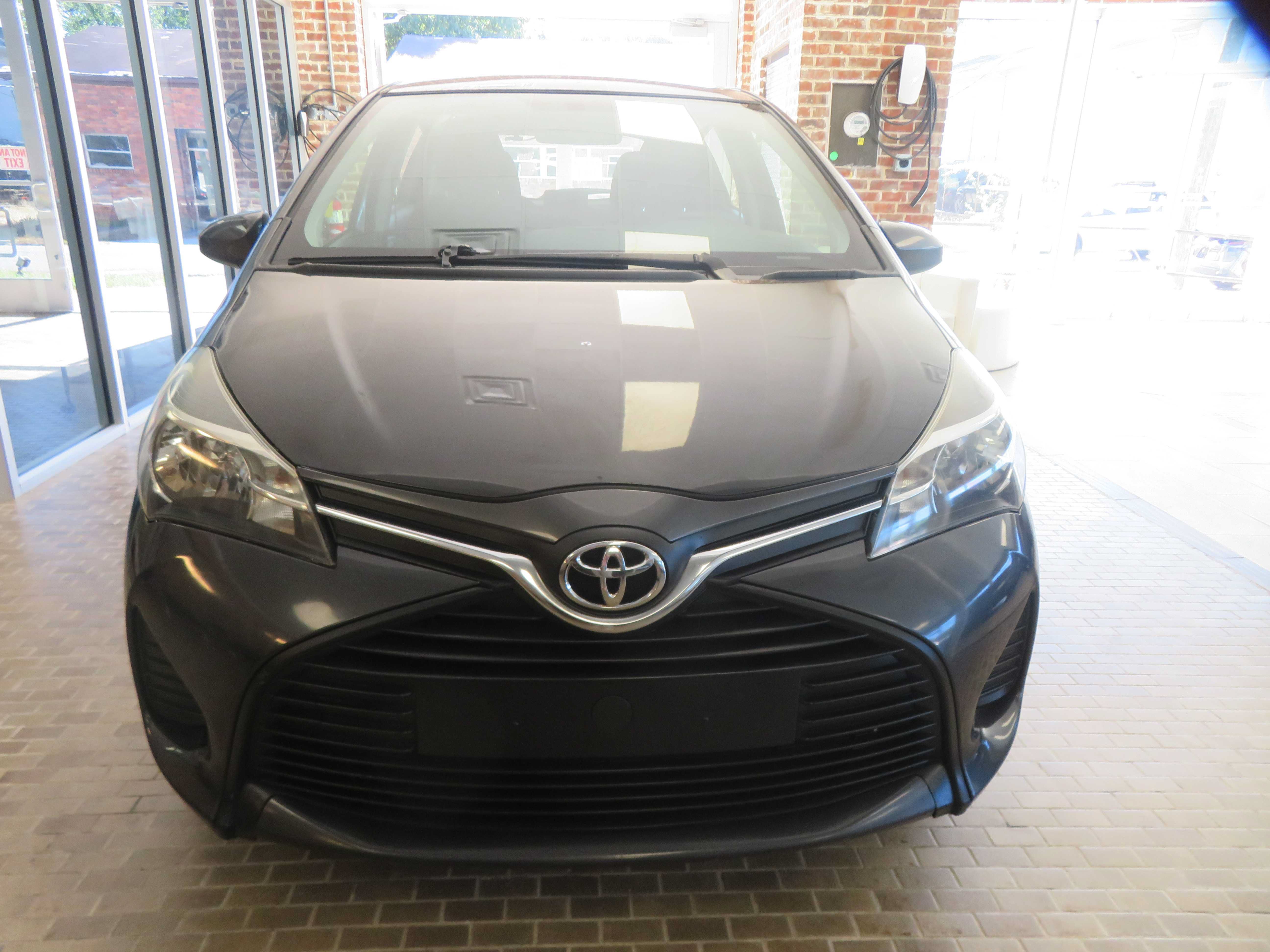 Used 2015 Toyota Yaris L FWD image 2