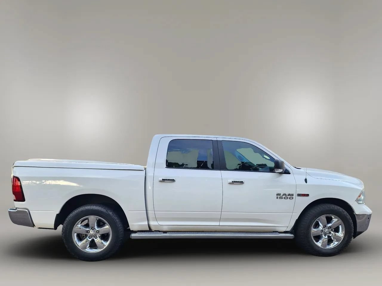 Used 2015 RAM 1500 Lone Star AWD/4WD image 10
