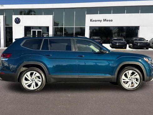 Used 2023 Volkswagen Atlas SE image 3