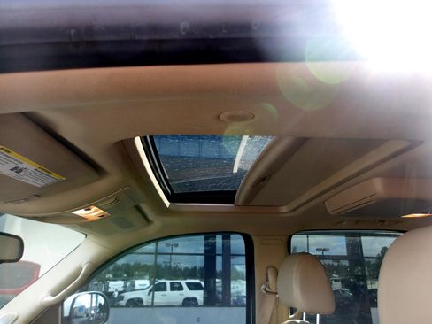 Used 2010 Chevrolet Tahoe 4WD image 14