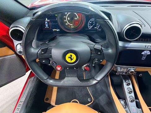 Used 2020 Ferrari Portofino RWD image 35