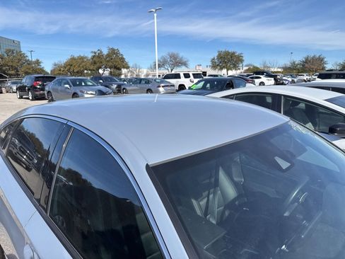 Used 2022 Honda Accord Sport image 4