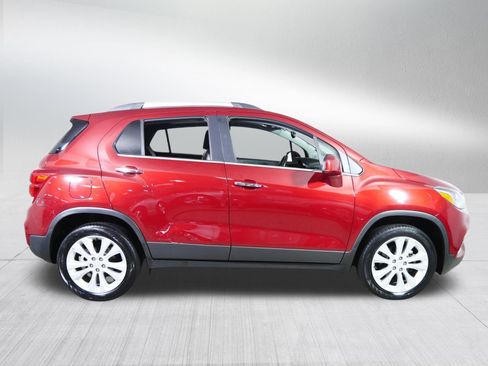 Certified 2020 Chevrolet Trax Premier AWD/4WD image 8