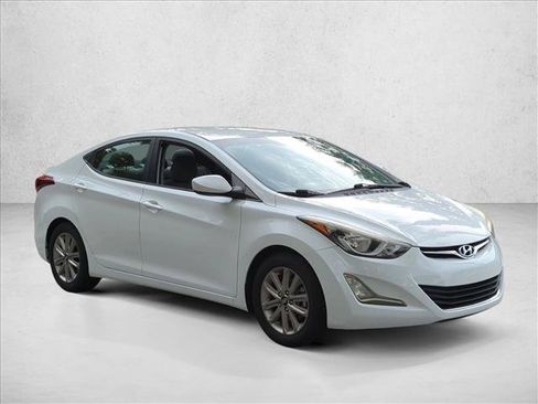 Used 2015 Hyundai Elantra SE w/ Option Group 02 FWD image 3