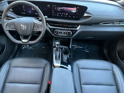 Certified 2025 Buick Envista Sport Touring image 13