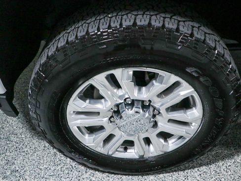 Used 2021 GMC Sierra 2500 Denali w/ Denali Ultimate Package AWD/4WD image 11