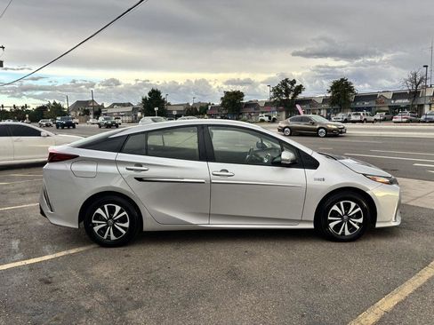 Used 2018 Toyota Prius Prime Plus image 8