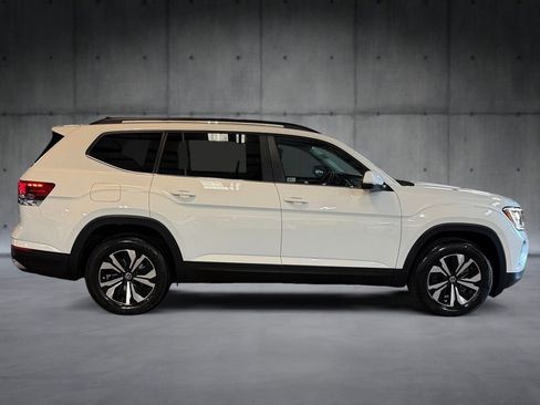 Used 2025 Volkswagen Atlas SE FWD image 6
