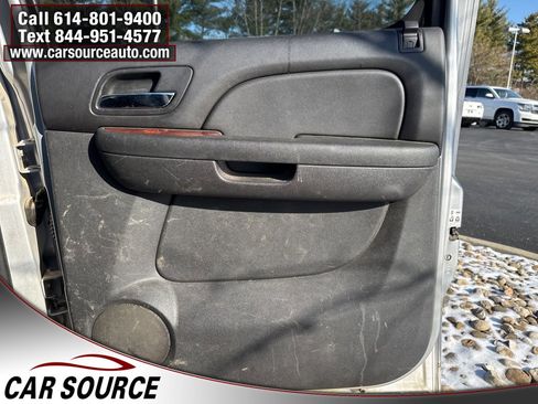 Used 2013 Chevrolet Avalanche LT image 22