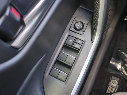Used 2023 Toyota RAV4 XLE FWD image 15