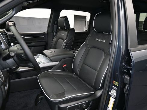 Used 2026 RAM 1500 Laramie AWD/4WD image 26