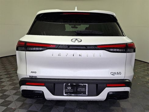 Certified 2025 INFINITI QX60 Luxe image 8