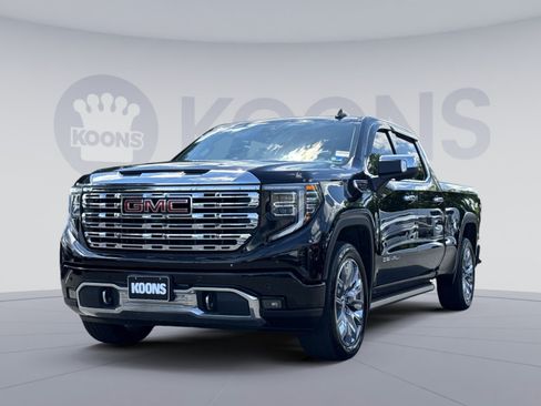Used 2022 GMC Sierra 1500 Denali w/ Denali Reserve Package AWD/4WD image 1