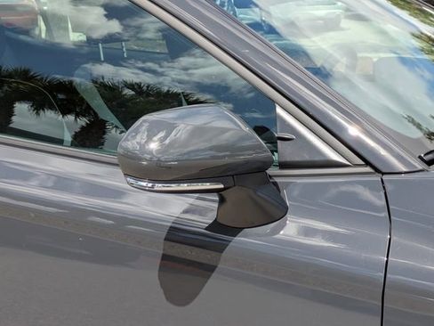 Used 2025 Toyota Camry SE image 13