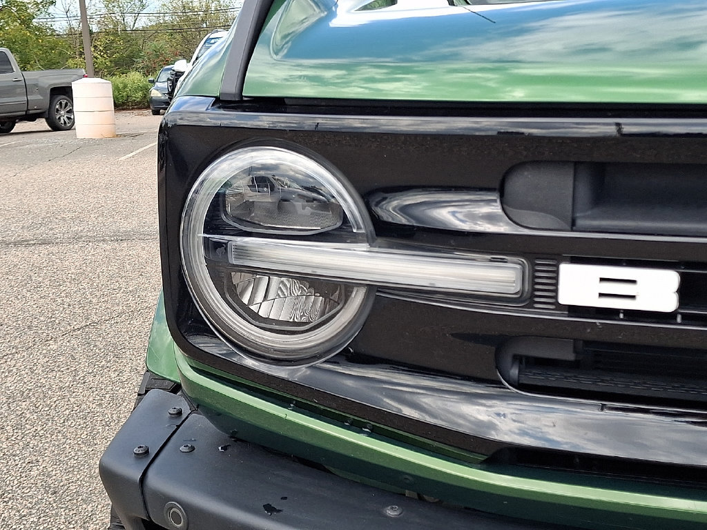 Used 2023 Ford Bronco Outer Banks AWD/4WD image 12