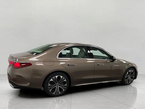 New 2026 Mercedes-Benz E 350 4MATIC Sedan image 2