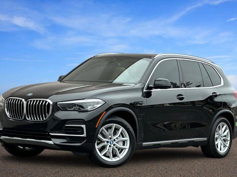 Used 2022 BMW X5 xDrive45e w/ Climate Comfort Package image 1