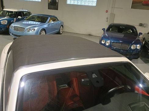Used 2018 Rolls-Royce Dawn RWD image 35