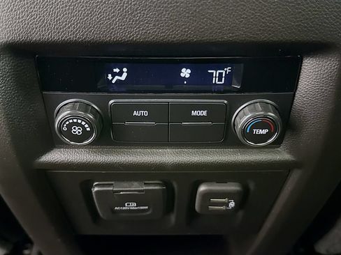 Used 2023 Chevrolet Traverse RS AWD/4WD image 26